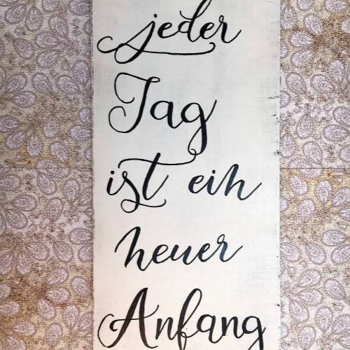 Holzschild Deko Schild mit Spruch "Jeder Tag ist ein neuer Anfang" Vintage handgemacht Türschild Zuhause Dekor Wohndeko Wanddekoration weiß