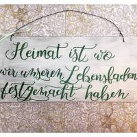 Holzschild Deko Schild mit Spruch"Heimat ist wo..." Vintage handgemacht Türschild Zuhause Dekor Wohndeko Wanddekoration weiß Geschenk Bild 1