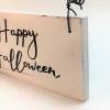 Holzschild, handbemalt, "Happy Halloween", Türschild, Wanddeko, weiß, Halloween, Herbstdeko, herbstlich, Geschenk, Schiftzug, elegant Bild 5