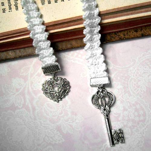 Lesezeichen mit Spitze | Geschenke für Frauen | Freundin | Schwester | Mama | Muttertag