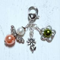 Schlüsselanhänger - Schmuckanhänger - Taschenanhänger - Blume - Engel - Perlen Bild 1