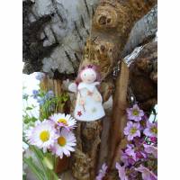 Fee/ Elfe, rosa, mit Glöckchen, Filzpüppchen, Deko-Figur, Jahreszeiten-Dekoration Bild 1