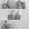 Pulswärmer Mini- Stulpen Hellgrau mit quer gestricktem Zopfmuster und Mini- Zöpfchen LEI von Lana Grossa Bild 10