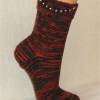 handgestrickte Socken in Gr. 38/39, Strümpfe auch passend zu Halloween, Einzelpaar in schwarz, blutrot Bild 4