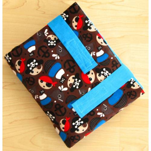 Wickelunterlage - Wickel-mobil - Piraten / Cord - mit Frottee-Liegefläche - auf Wunsch wasserdicht