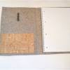 Schreibmappe DIN A4, handgearbeitet, aus Wollfilz und Korkstoff, mit Reißverschluss vorne, incl. Schreibblock, von Dieda Bild 2