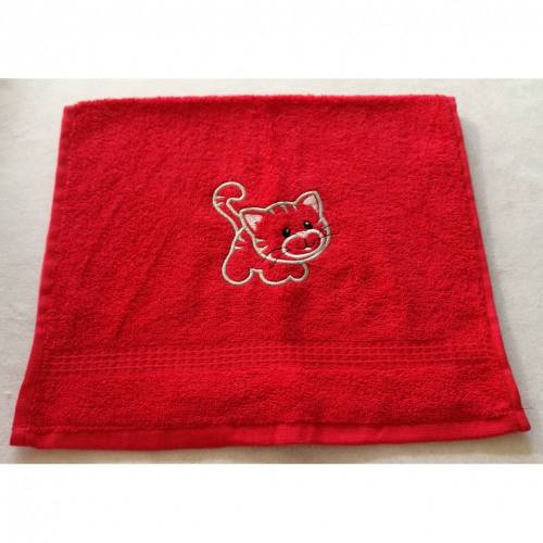 kuschelweiches Handtuch bestickt mit kleinen Tieren, Blickfang für jedes Bad, Baumwolle,rot mit einer kleiner Katze