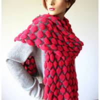 Winter-Schal aus Mohair rot grau, gestrickter Damenschal mit 3D Muster, Weihnachtsgeschenk Frauen Bild 1