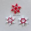 6x Weihnachtsanhänger, Geschenkanhänger aus Glasperlen, Stern, Schneeflocke rot weiß silber Bild 3