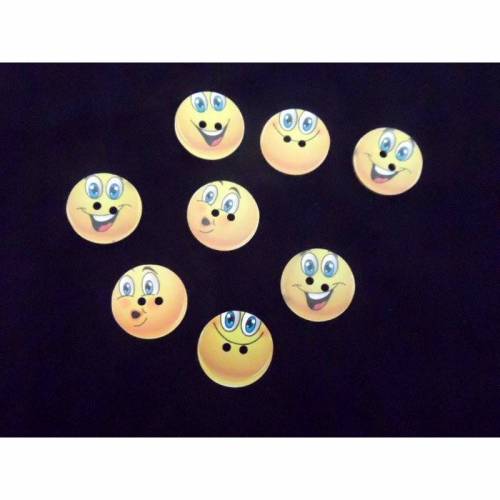 Holzknopf lachendes Gesicht  rund 25 mm