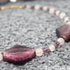 Einmalig schöne Kette mit Rosenquarzperlen und großen amethystfarbenen Steinen Bild 3