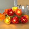 Lichterkette mit Rosen aus Papier in Rottönen als Geschenk Bild 9