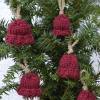 Anhänger Geschenkanhänger Christbaumanhänger Deko Herbst Weihnachten Advent Mütze 5teilig rot braun gestrickt und gehäkelt Bild 2
