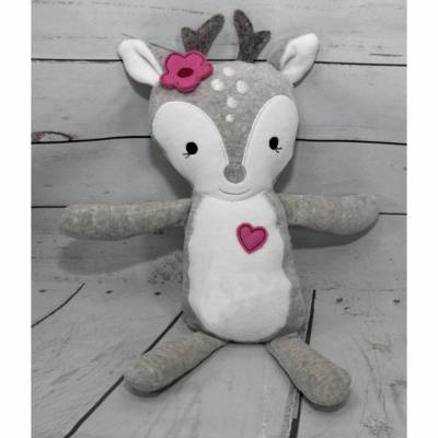 Kuscheltier Reh Mädchen 34 cm aus Baumwolle (Nicki), Wolle (Filz) und Polyester (Füllung) personalisierbar