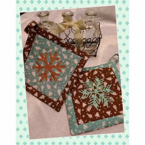 ITH Topflappen Set 32 tlg. Rahmen 20x30 / 20x28 Schneeflocken