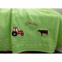 Duschtuch, bestickt, für Jungs, Traktor und Kuh, personalisiert inkl. Wunschname, Baumwollhandtuch, individuell, von Dieda Bild 1