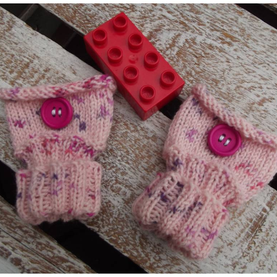 Babypulswärmer, Armstulpen ohne Daumenloch in rosa gesprenkelt