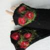 Filzstulpen Armstulpen schwarz aus Wolle mit Rosen Bild 2