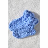 Socken Babysocken Erstlingssocken Stricksocken Babyschuhe Babyschühchen Baby blau melange handgestrickt 0 - 6 Monate Bild 1