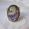Ring mit Schmetterling Cabochon "Papillon Lilas" romantisch Vintage Stil Antik Look Geschenkidee Bild 3