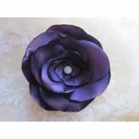 Große Stoffblume violett Satin Klammer Brosche lila Blume Haarblume "Belle" Taufe Abschlussball Weihnachten Jubiläum romantisch elegant Bild 1