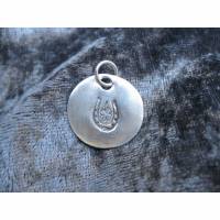 Glücks-Amulett mit Hufeisen und Kleeblatt aus 999 Silber Bild 1