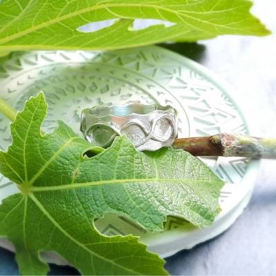 Massiver Bandring mit Schnörkeln aus reinstem Feinsilber