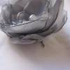 Haarklammer Stoffblume romantisch grau "Perle de Pluie" Taufe Hochzeit Abschlussball Bild 2
