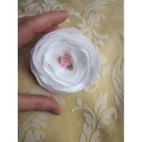 Weiße Braut Brosche Klammer Stoffblume "Chloé" elegant romantisch Bild 1