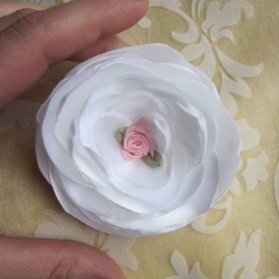 Weiße Braut Brosche Klammer Stoffblume 