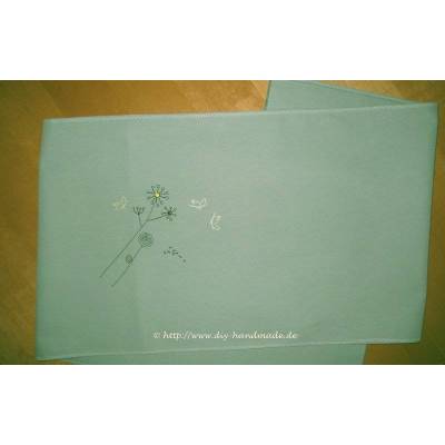 Moderner Tischläufer bestickt 40x140 cm – Einzigartige Tischdekoration in Mint/Grün, Unikat aus Baumwolle