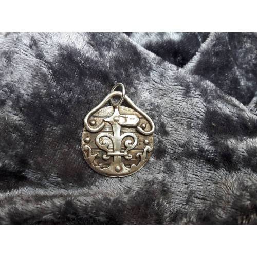 Amulett aus 999 Silber patiniert mit schöner Textur