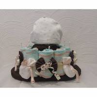 Windeltorte  mit Mütze und Handschuhe in braun  Windelkuchen Taufe  Geburt Bild 1