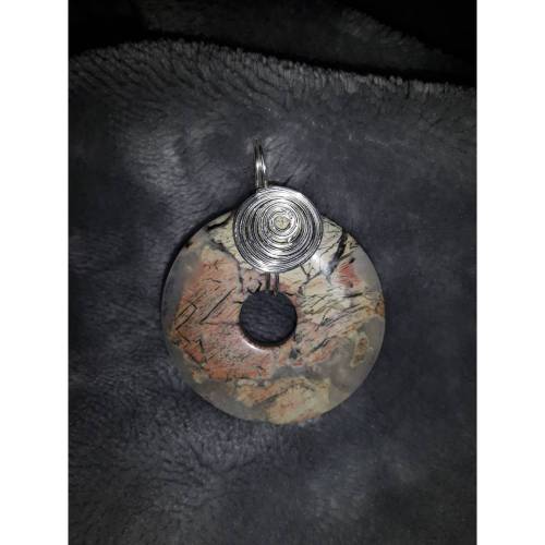Anhänger in Donut Form mit Schnecke und Öse aus Silberdraht, Landschafts-Jaspis