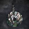 Anhänger Donut aus Abalone Muschel mit silver-filled Draht umwickelt Bild 2