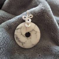 Howlith Donut mit Silberdraht umwickelt, Edelsteinanhänger Bild 1
