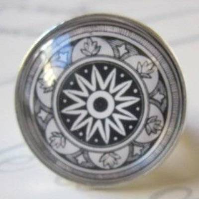 Cabochon Ring Schwarz Weiß Motiv 