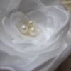 Weiße Satin Brosche Haarklammer Stoffblume Braut Accessoire Hochzeit "Aimée" festlich romantisch Brautmode Bild 4