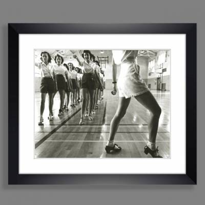 Tap Dancing, Kunstdruck gerahmt 40x35 cm, Wandbild,  schwarz weiß Fotografie, Step Tanz,  Vintage Style, Gerahmte Bilder