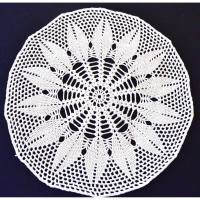 Vintage, weißes rund gehäkeltes Deckchen, handmade, 42 cm Durchmesser, Bild 1