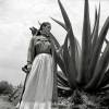 Frida Kahlo Leinwandbild  schwarz weiß 100 x 100 cm - Fine Art -  Fotografie -  Vintage Style -  Boho - Kunst -  Druck - Wandbild - Großformat Bild 3