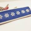 Feines Schlüsselband weiß 15cm seidig blau mit weißen Blüten Schlüsselanhänger Bild 3