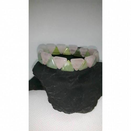 Naturstein-Armband mit Rosenquarz und Serpentin Dreiecken