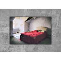 Schlafzimmer mit rotem Bett lost Place Leinwand Druck Fotografie 45 x 30cm Wanddeko Wandbild Bild 2
