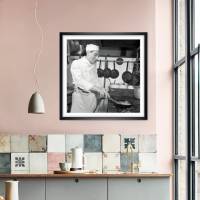 Koch bei der Arbeit - Küche - Kochen - Kunstdruck Poster ungerahmt -  Fotokunst - schwarz-weiss Fotografie  Vintage Bilder - Kunst Druck Bild 2