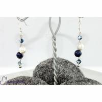 Luftig, filigrane Ohrringe dunkelblau & weiß, versilberte Perle - weiße Perlen und blaue Kristalle, Ohrhänger sportlich elegant, zauberhaft schön Bild 1