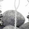 Luftig, filigrane Ohrringe grau / dunkelgrau - graue Perlen und Kristalle, Ohrhänger sportlich elegant, zauberhaft schön Bild 2