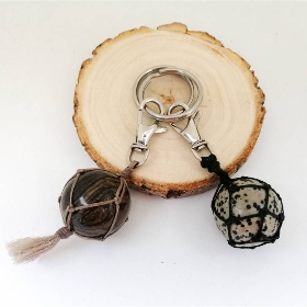 Makramee Schlüsselanhänger mit Steinkugel