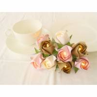 Lichterkette Rosen aus Papier, Tischdeko Taufe, Hochzeit, Geburtstag Bild 1