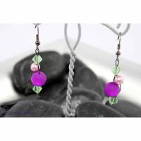 Ohrringe lila rosa grün - schöne Polarisohrhänger & Swarovski Xilion Beads peridot / hellgrün - Ohrhänger poppig Bild 1